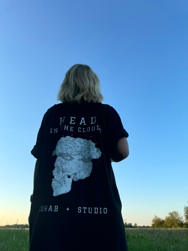 tee "clouds"